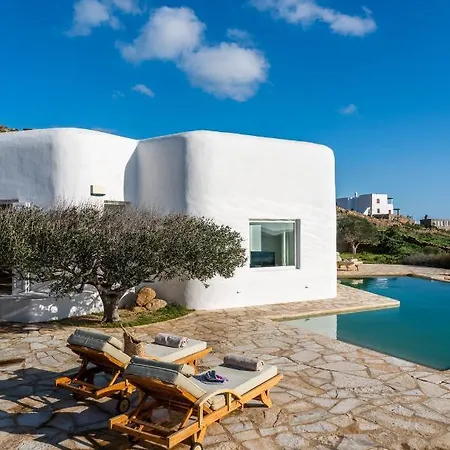 The Mykonist Lia Beach